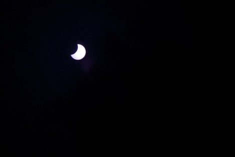 Así se observó el eclipse parcial de sol en Xalapa.