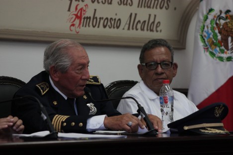 Ernesto Flores Tlapa, comandante del H. Cuerpo de Bomberos de Xalapa, externó la urgencia de contar con nuevos vehículos, para lo cual pide la ayuda del Gobierno del Estado. 