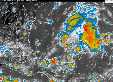 A las 7:00 horas de hoy el aparente centro de los remanentes de Harvey se ubicaba en tierra entre los límites de Campeche y Quintana Roo, aproximadamente a 560 km al Este-noreste de Coatzacoalcos, se prevé cruce la Península de Yucatán esta mañana e ingrese a la sonda de Campeche por la tarde-noche.