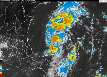Los remanentes de Harvey se intensifica nuevamente a ciclón tropical; Se desactiva Alerta Gris, se emite Aviso Especial; Efectos para Veracruz: lluvias moderadas a localmente fuertes y viento algo fuerte, así como oleaje elevado.
