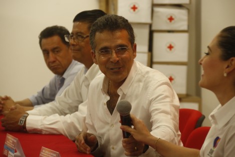 El consejo administrativo de Cruz Roja Delegación Veracruz, hizo entrega de paquetes de medicamentos a representantes de los Sistemas DIF de municipios como Boca del Río, Veracruz, Medellín, Manlio Fabio Altamirano y Soledad de Doblado.