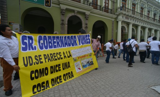 Con megamarcha piden al Gobernador que no se prohiban las vaquilladas y peleas de gallos. 