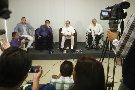 El sacerdote Alejandro Solalinde, ofreció una rueda de prensa previo a una conferencia magistral en una universidad privada de la conurbación  Veracruz - Boca del Río. 