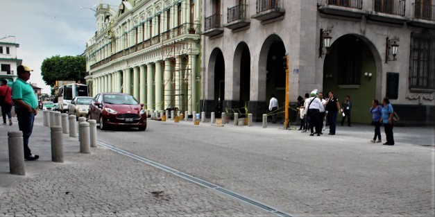 Pese a la austeridad, el Palacio de Gobierno está recibiendo su manita de gato para las fiestas patrias. 