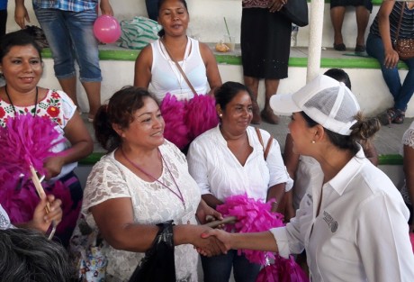 656 mujeres de 40 comunidades del municipio de Papantla ingresaron al programa de transición de PROSPERA.