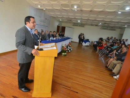 El munícipe xalapeño habló de los hechos lamentables que ocurrieron el día de ayer, y dijo que se hacen los esfuerzos por evitarlos, para cual se ha invertido en cámaras de seguridad y se apoya al deporte y la cultura.