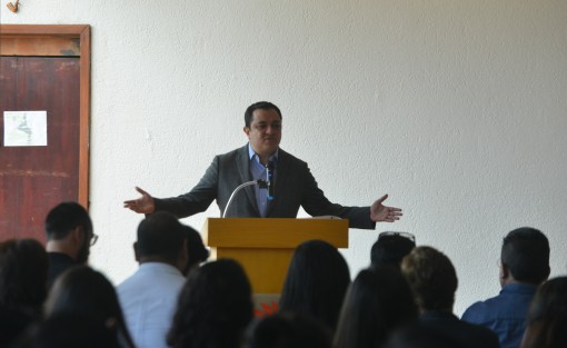 El alcalde Américo Zúñiga Martínez explicó que se están llevando a cabo diversas reuniones con el fin de revisar el contrato de ampliación que se firmaría con la empresa Proactiva para el manejo del relleno sanitario de Xalapa.