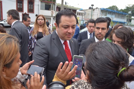 El alcalde de Xalapa, Américo Zúñiga Martínez, expresó que la seguridad en Xalapa no debe considerarse como tarea de un solo nivel de gobierno exclusivamente. Ya que la misma es asunto de todos. 