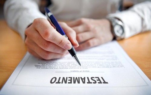 Testamento, importante documento que se debe formalizar ante un notario público, para que tenga el valor jurídico necesario.
