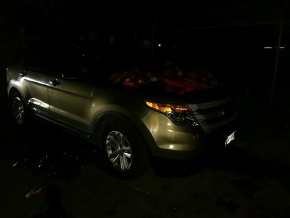 Los cuerpos descuartizados de tres hombres fueron dejados sobre el piso y un vehículo en la colonia Rafael Díaz Serdán de la ciudad de Veracruz la madrugada de este domingo. Posteriormente fueron hallados en otro vehículo, los restos de otras dos personas.
