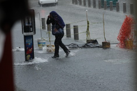 Se prevé persistan las condiciones para lluvias fuertes en gran parte de nuestra entidad entre hoy domingo 3 y el martes 5 de septiembre, concentrándose las más significativas en regiones montañosas donde se pueden presentar valores puntuales mayores a 100 mm. 