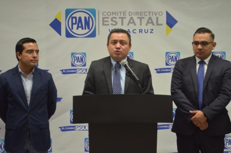El dirigente estatal del Partido Acción Nacional, José de Jesús Mancha, aseguró que la alianza que se llevará a cabo con partidos de oposición como Movimiento Ciudadano, encabezado por Dante Delgado Rannauro, no afectará la relación con el Gobernador Yunes Linares, quien desde hace años se encuentra enemistado, para lograr acuerdos y ganar las elecciones próximas.