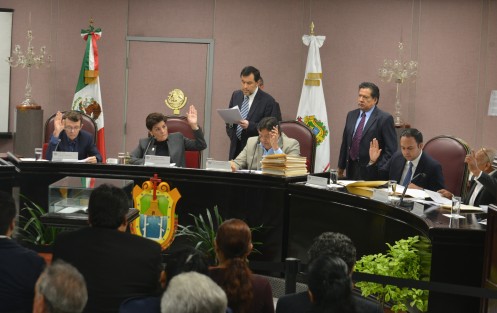 El diputado Carlos Antonio Morales Guevara presentó un anteproyecto para exhortar a los titulares de la Secretaría de Medio Ambiente (Sedema) y de la Comisión del Agua del Estado (CAEV) para que implementen acciones que eviten cualquier obra o acción que ponga en riesgo a la Reserva Ecológica Pancho Poza ubicada en el municipio de Altotonga. 