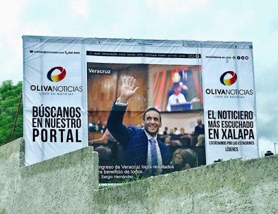 Ni la radiodifusora de la familia de la excandidata a la alcaldía de Xalapa la promocionó tanto a ella, como ahora lo hace otro grupo radiofónico con el diputado local Sergio Hernández Hernández, con abundantes espectaculares por la capital veracruzana.
