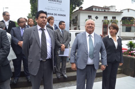 El líder de la Sección 32 del SNTE, Lázaro Medina Barragán, dijo que si el Estado no puede garantizar seguridad, es necesario que intervenga la Federación. Comentó que hay maestros que han sido afectados por la violencia, como robos, asaltos e incluso levantones.  