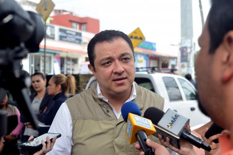 Xalapa mantiene instalado el Sistema Municipal de Protección Civil de Xalapa y permanece atenta ante las posibles consecuencias del huracán Katia, que se prevé tocará tierras veracruzanas entre el viernes y el sábado, informó el alcalde Américo Zúñiga Martínez. 
