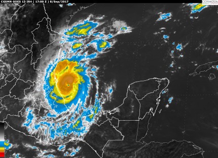 Katia es categoría DOS, su centro fue localizado a las 10:00 horas de hoy aproximadamente a 140 km al Este-noreste de Tecolutla y a 140 km al Noreste de Vega de Alatorre. 