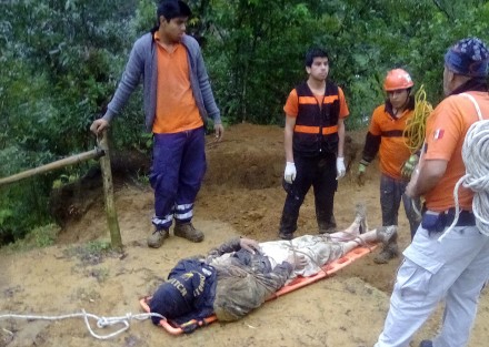 Dos personas perdieron la vida luego de que el cerro se le viniera encima un joven de aproximadamente  20 años,  quien vivía en la  colonia Ampliación Luis Donaldo Colosio; y un una persona de aproximadamente 55 años quien vivía en la colonia Esmeralda.
