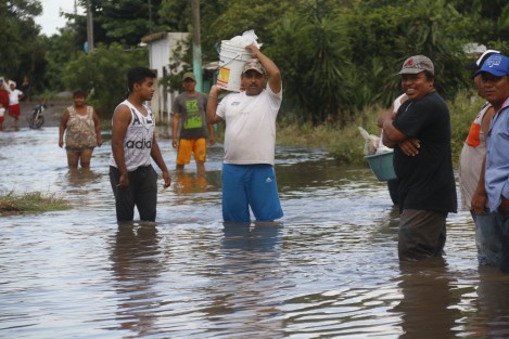 Comunidades delmunicipio de Medellín de Bravo con afectaciones por desbordamiento de río Cotaxtla. Entre las comunidades se encuentran La Esmeralda, La Capilla, El Mangal y El Copital. 