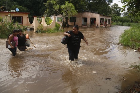 Comunidades delmunicipio de Medellín de Bravo con afectaciones por desbordamiento de río Cotaxtla. Entre las comunidades se encuentran La Esmeralda, La Capilla, El Mangal y El Copital.