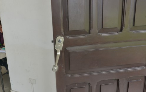 Desconocidos ingresaron a las oficinas del Comité Directivo Estatal del partido Movimiento de Regeneración Nacional (MORENA), en Xalapa, de donde sustrajeron exclusivamente equipo de cómputo de la presidencia, área electoral y organización. 