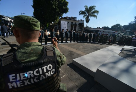 En el parque los berros Xalapa, el general brigadier D. E. M.  Adalberto Sergio Rojas Mira, jefe del Estado mayor  y  representante de la 26/a. Z. M., en compañía del Coronel de Infantería D. E. M. Francisco Alvarado Teran, cmte. Del 63/o. B. I.; realizaron la guardia de honor en el monumento a Miguel Hidalgo y costilla con motivo de las fiestas patrias con motivo al 207 aniversario de la independencia de México.