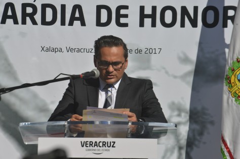 En su discurso en la guardia de honor, el Fiscal del estado Jorge Winckler pidió la muerte de los malos gobiernos, asegurando que actualmente hay piso parejo en la aplicación de la justicia. 