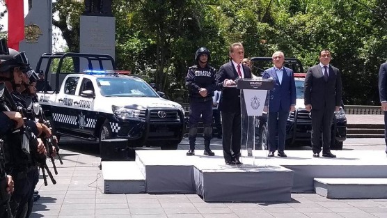 En su discurso, el Gobernador Miguel Ángel Yunes Linares dijo que en días próximos se reunirá con alcaldes de la región de Xalapa con el fin de analizar la posibilidad de reactivar la Policía Interminucipal.