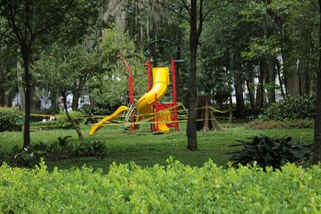 Nuevos módulos de juegos infantiles están siendo instalados en el parque Los Berros de Xalapa, una necesidad debido a que la población infantil que visita este espacio también, como la ciudad, ha crecido. 