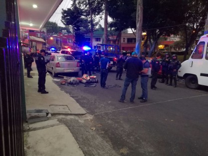 Sobre los cuerpos dejaron algunos sombreros y unas escobas.