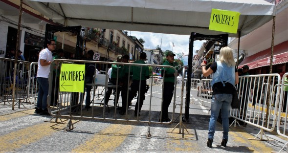 Filtros de seguridad para entrar al primer cuadro de la ciudad para la ceremonia de El Grito.