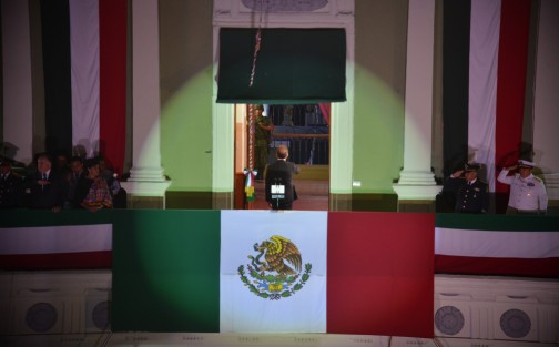 Así los veracruzanos nos las estemos viendo como estamos viendo nuestra suerte, pero la administración panista - perredista dio su primer Grito de Independencia desde el poder en Veracruz.  