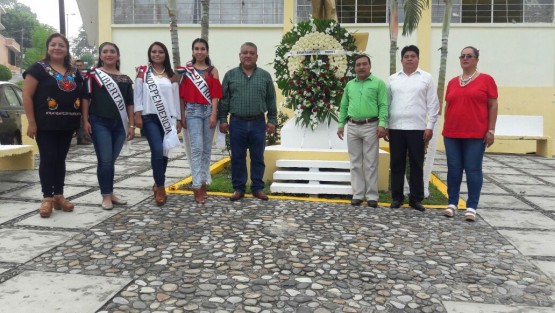 El alcalde Marcos Romero Sánchez encabezó el acto conmemorativo del ciento siete aniversario de la elevación de Papantla a la categoría de ciudad.