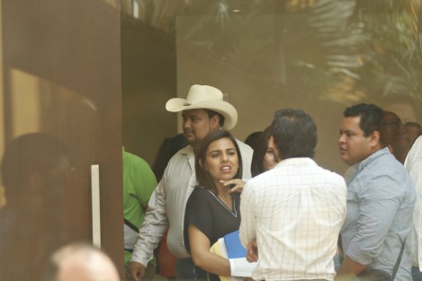 El gobernador del estado, Miguel Ángel Yunes Linares, sostuvo una reunión con militancia panista de primer nivel, entre ellos alcaldes electos y en funciones, diputados y secretarios. El encuentro tuvo lugar en un hotel de Boca del Río y fue de carácter privado.