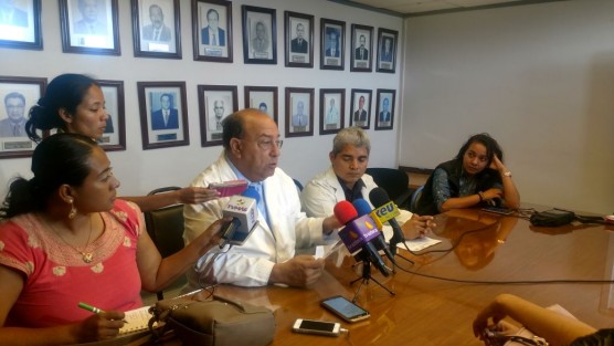 El director del Hospital de Alta Especialidad de Veracruz,  Dr. José Luis Cerecedo Candelaria, informó en rueda de prensa que los pacientes quemados en la explosión del mercado Unidad Veracruzana el sábado pasado, se encuentran graves a consecuencia de las quemaduras que sufrieron.