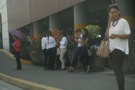Comercios en Boca del Río también fueron  evacuados. 