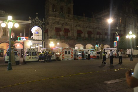 El centro histórico de la ciudad de Puebla fue desalojado por autoridades en un perímetro de alrededor de 6 cuadras para evitar desgracias. Este miércoles realizarán tareas de evaluación en edificios. 