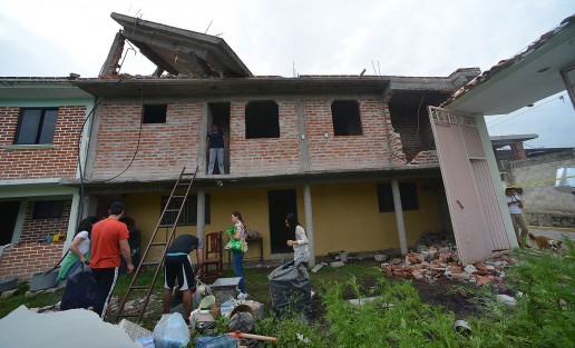 La comunidad de San Pedro Atlixco, Puebla fue otra de las zonas siniestradas que se vieron severamente afectadas por el temblor y debido a la distancia, de las que no habían sido atendidas por ninguna autoridad de gobierno.
