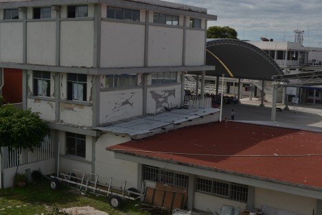 Izúcar de Matamoros, otro de los municipios de Puebla que se vio severamente afectado por el sismo de este martes. La cabecera municipal se encuentra dentro de la zona donde se registró como epicentro y algunos edificios céntricos, así como negocios, el Centro Escolar Lázaro Cárdenas y la iglesia del Santuario Santiago Apóstol, son los que tuvieron mayores daños.