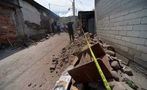 Contla, localidad cercana al poblado Quebrantadero, y a unos minutos de Axochiapa, en el estado de Morelos, con derrumbe de viviendas, pero afortunadamente cuentan con víveres necesarios para atender a la pequeña población.
