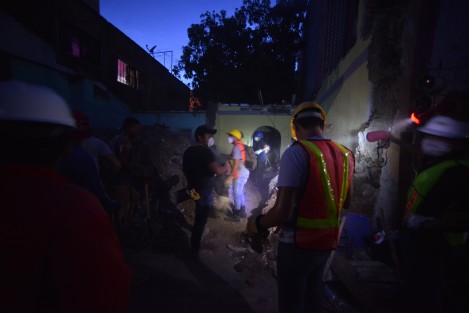 Jojutla, Morelos, es sin duda -después de la Ciudad de México- la ciudad donde más se ha realizado la cobertura sobre los afectados del sismo del pasado lunes. Son decenas de damnificados y edificios colapsados como el Palacio Municipal, además de graves daños a diversas estructuras. 
