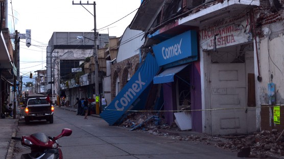 Jojutla, Morelos, es sin duda -después de la Ciudad de México- la ciudad donde más se ha realizado la cobertura sobre los afectados del sismo del pasado lunes. Son decenas de damnificados y edificios colapsados como el Palacio Municipal, además de graves daños a diversas estructuras. 
