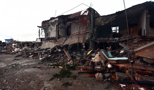 La colonia Zapata, en el municipio de Jojutla, Morelos, fue una de las más devastadas por el sismo de este martes; en sus calles desoladas quedan algunos pedazos de casas en pie. 
