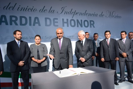Rafael Núñez Landa, de la Asociación de Constructores del Estado de Veracruz, A.C., aseguró que si no se reactiva la economía en el estado de manera urgente, el 70% de las empresas veracruzanas podrían cerrar.