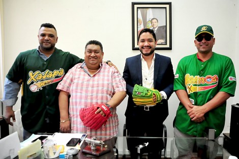 Este domingo, partido de Chileros a beneficio de afectados por sismos; se enfrentará a peloteros de la Liga Mexicana de Beisbol, a las 13:00 horas, en el Parque Deportivo Colón; La entrada consistirá en una aportación en víveres, medicinas y otros artículos de primera necesidad para apoyar a damnificados.