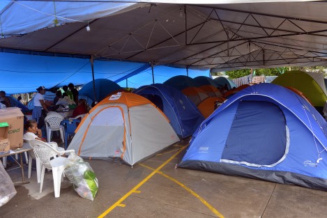 Los albergues y centros de acopio activados en Jojutla se han visto desbordados, afortunadamente, de ayuda y colaboración por parte de la gente que llega de otras partes del país con la única intención de ayudar a los damnificados por el sismo de este martes. 
