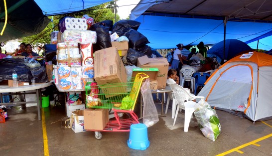Los albergues y centros de acopio activados en Jojutla se han visto desbordados, afortunadamente, de ayuda y colaboración por parte de la gente que llega de otras partes del país con la única intención de ayudar a los damnificados por el sismo de este martes. 
