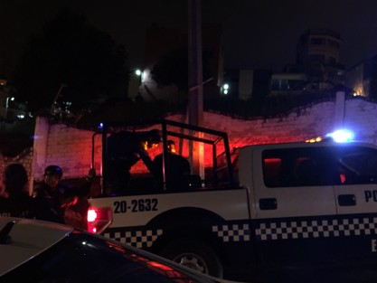 Un hombre asaltó minutos antes de las 21:00 horas de este viernes, la taquilla de ADO ubicada en Primo Verdad. Una de las empleadas salió a pedir ayuda, y tras una persecución el individuo fue detenido en Pino Suárez y trasladado a cuartel Heriberto Jara.