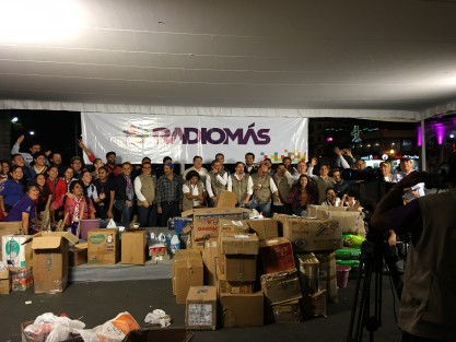 RTV realizó una colecta este viernes en el parque Juárez de Xalapa, de apoyo  para damnificados. El grupo de Scouts, entre otros, apoyó con la clasificación y empaquetado de lo colectado.
