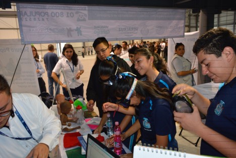 Jóvenes de los niveles escolares medio, y medio superior, acudieron al Complejo Omega para recibir pláticas sobre orientación sexual, derechos, nutrición, salud, entre otros temas. 